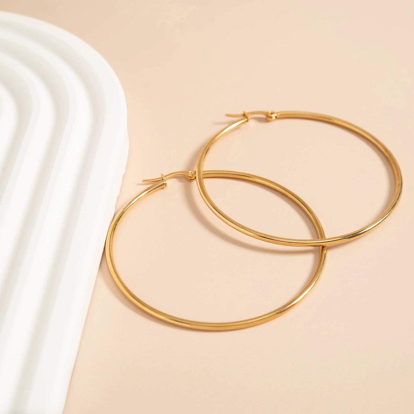 18K Gold PVD Stainless Steel Round Tube Hoop Earrings: Gold / 25mm