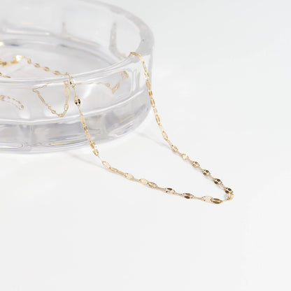Stainless Steel Lip Chain Necklace: Gold / 18"