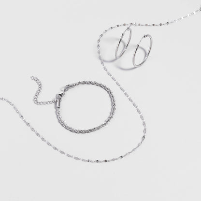 Stainless Steel Lip Chain Necklace: Gold / 18"