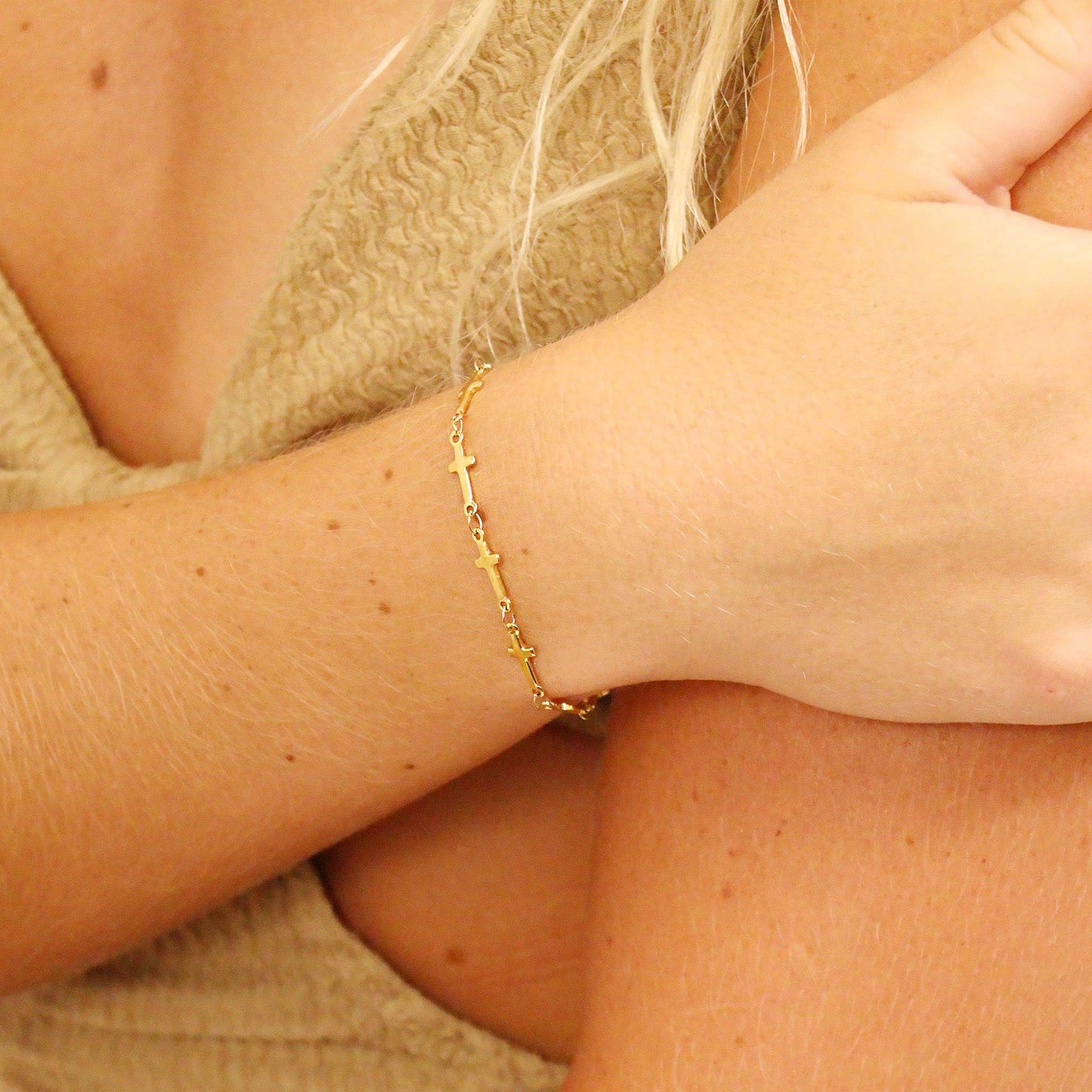 18K Gold PVD Stainless Steel Cross Chain Bracelet: Stainless