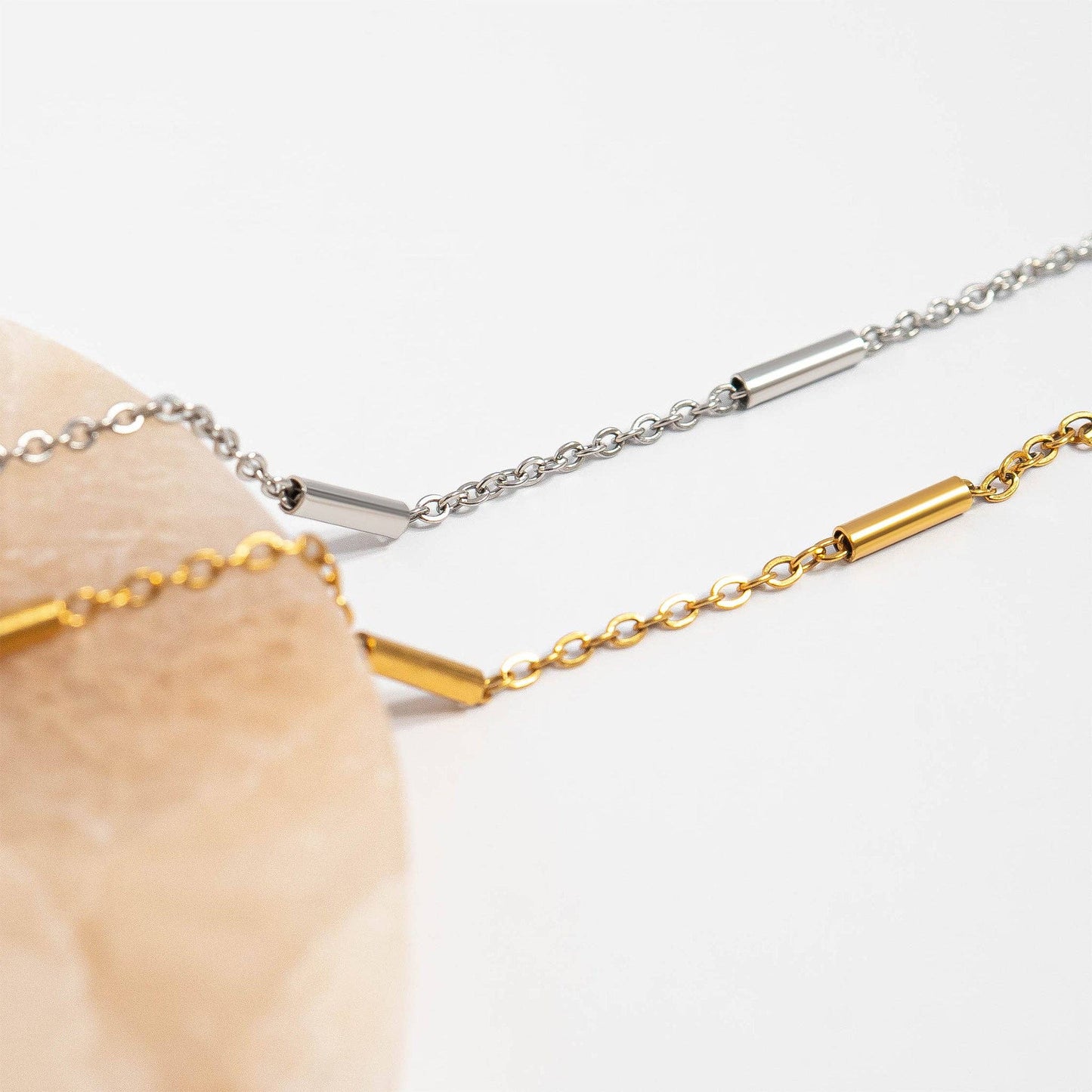 18K Gold PVD Stainless Steel Satellite Bar Chain Bracelet: Gold