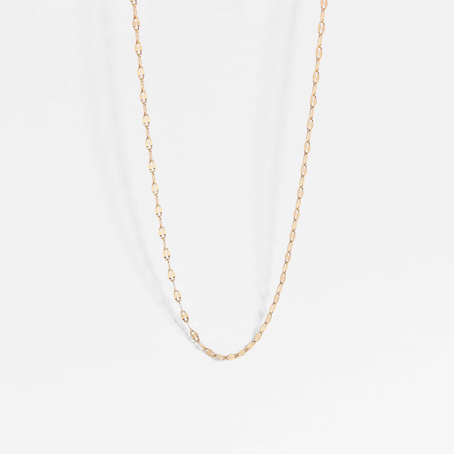 Stainless Steel Lip Chain Necklace: Gold / 18"