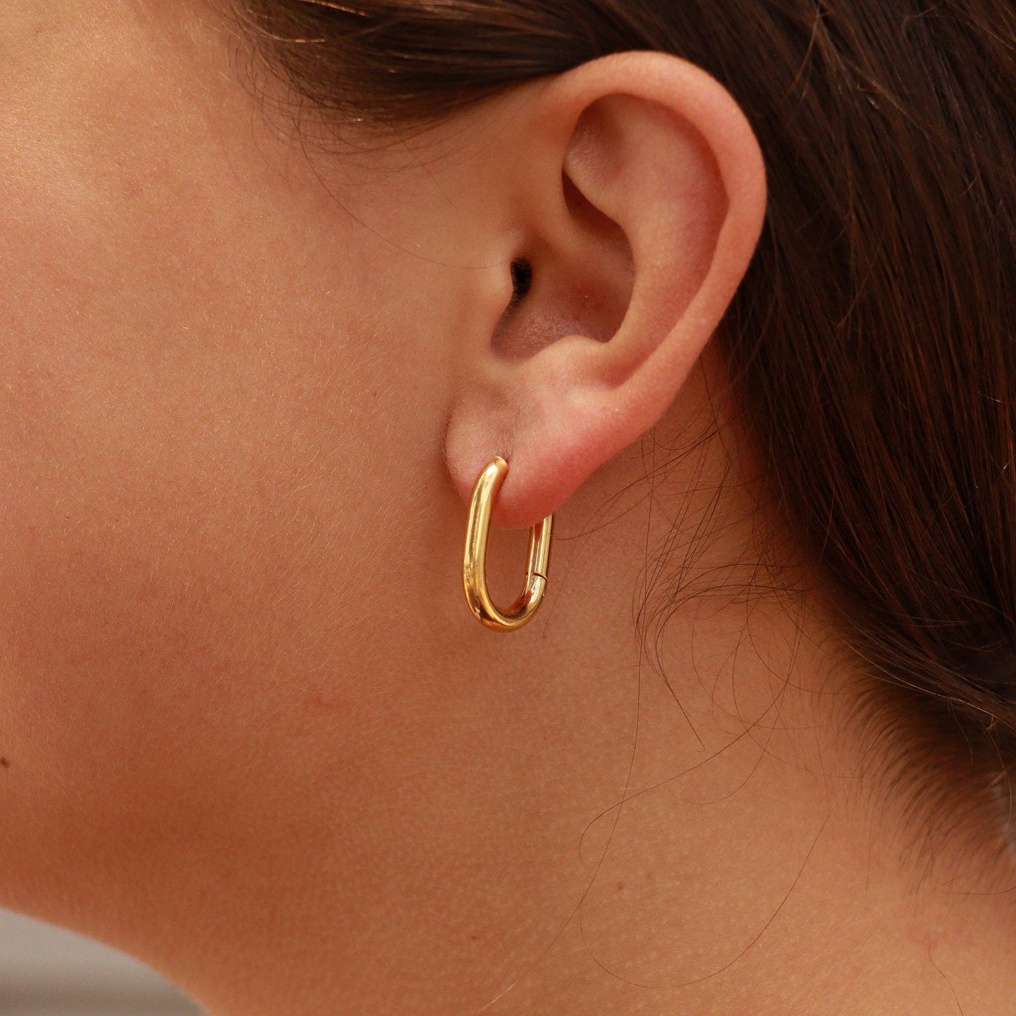 18K Gold PVD Stainless Steel Oval Huggie Earrings: Gold / 15mm