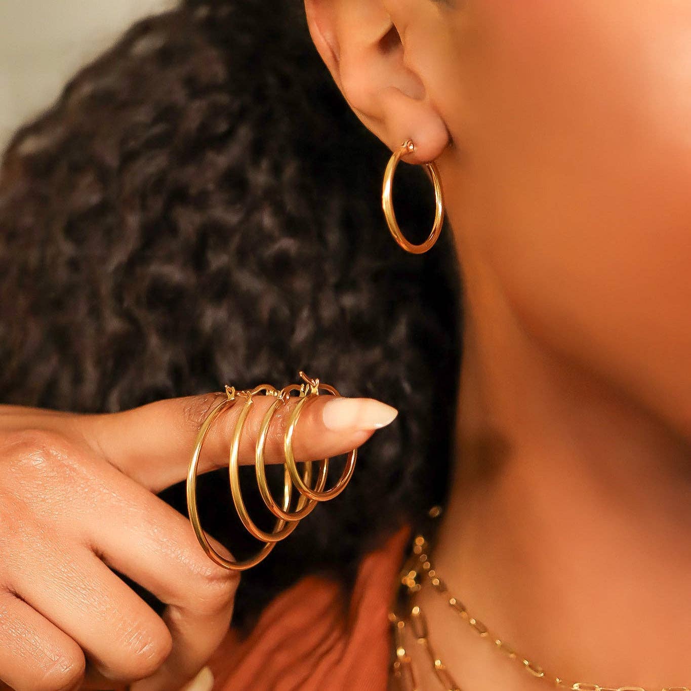 18K Gold PVD Stainless Steel Round Tube Hoop Earrings: Gold / 25mm