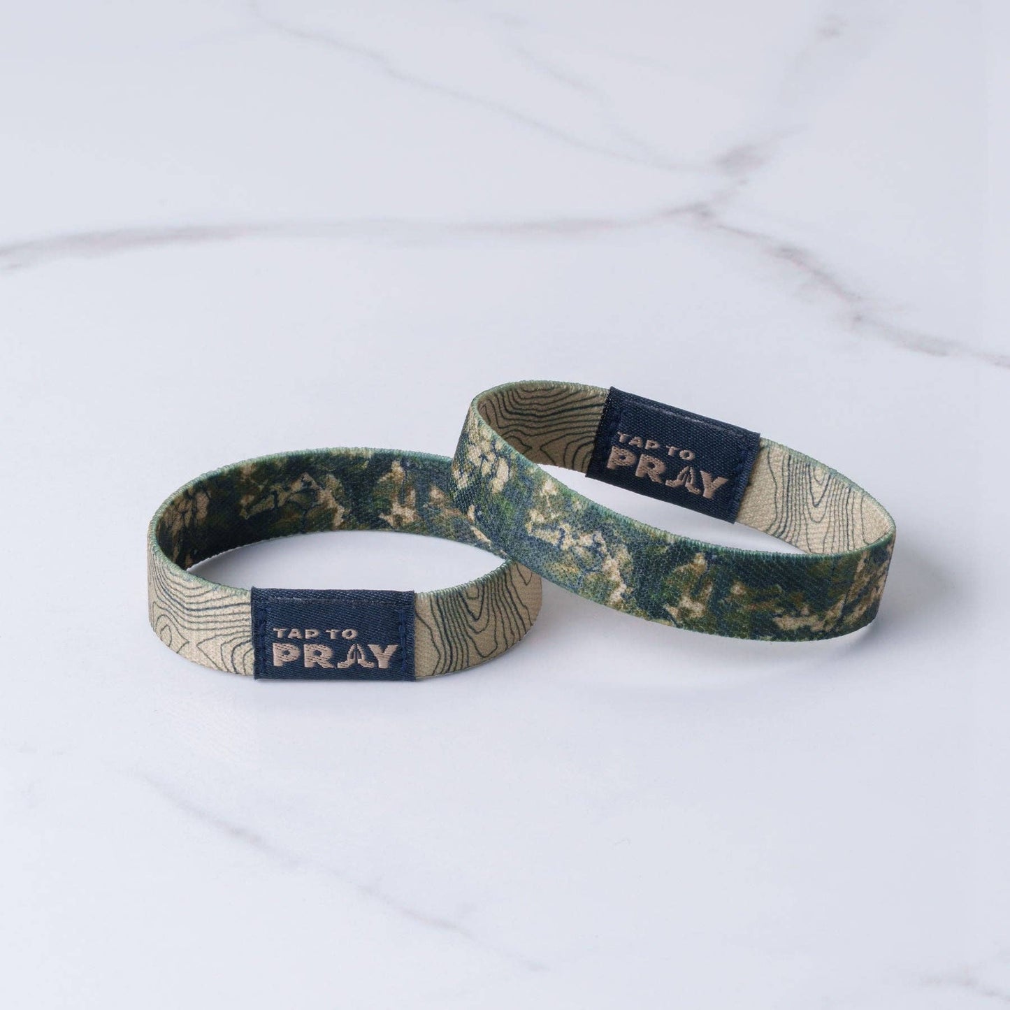 Tap To Pray® Wristband – Valor Camo: X-Small